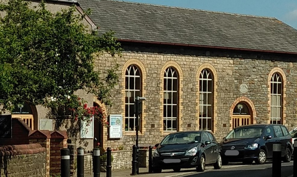 Ebenezer Baptist Church, Magor banner